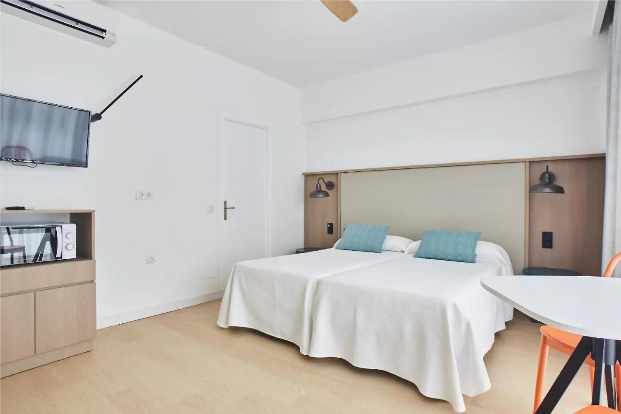 Excelsior Estudios & Apartamentos San Antonio  Spain